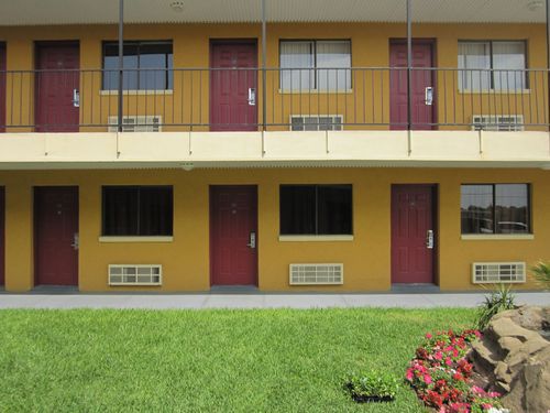 Bear Creek Inn Addicks Экстерьер фото